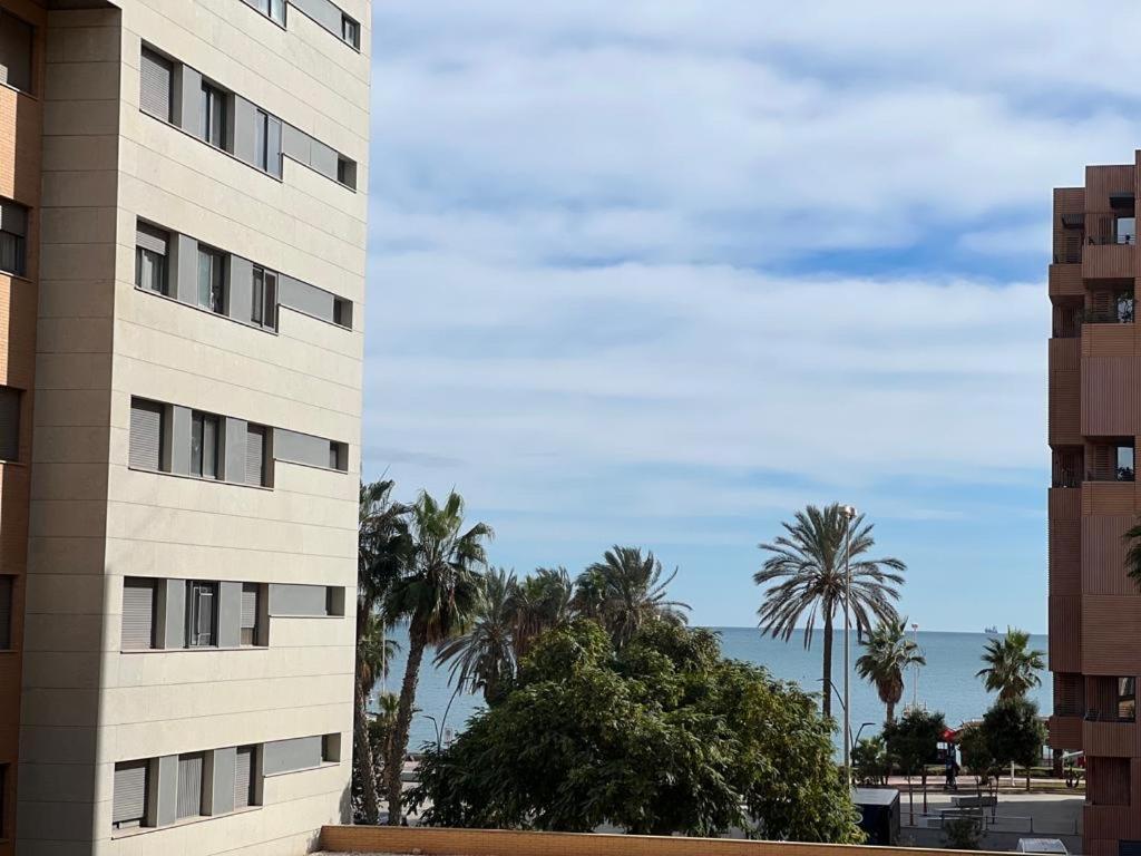 Love Rent4 Malaga Pacifico Luaran gambar